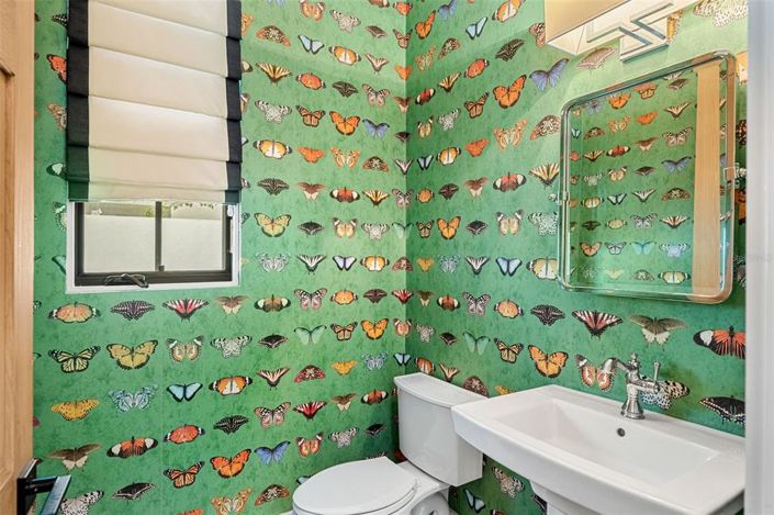 Image No.20-5 Bed Property for sale