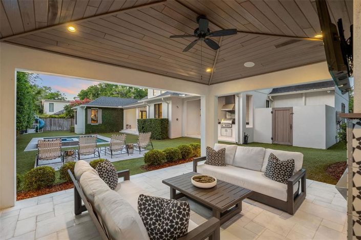 Image No.45-5 Bed Property for sale