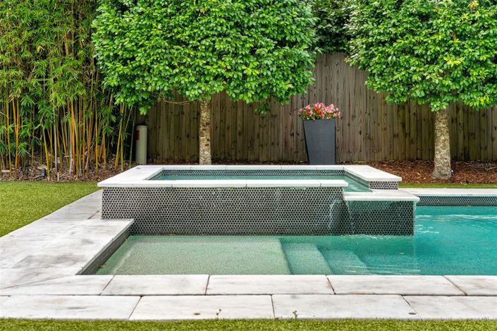 Image No.49-5 Bed Property for sale