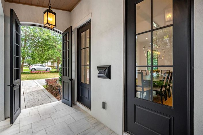 Image No.6-5 Bed Property for sale