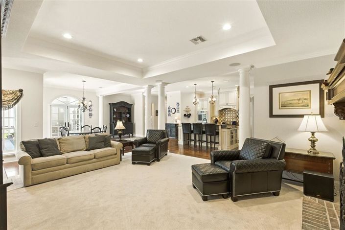 Image No.27-5 Bed Property for sale