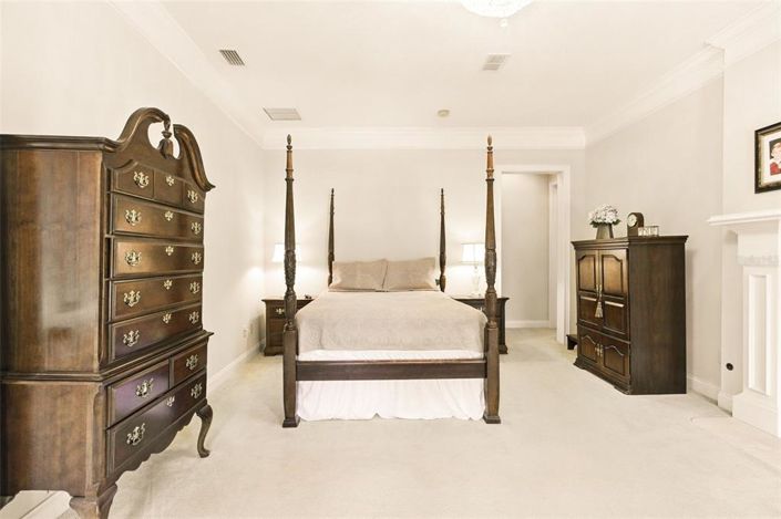 Image No.31-5 Bed Property for sale