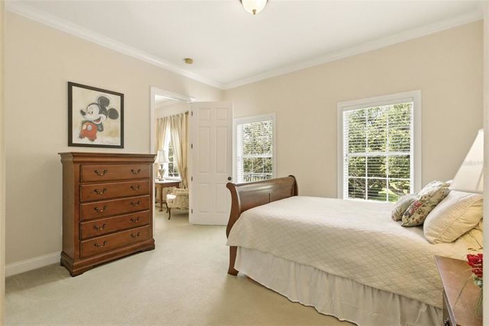 Image No.38-5 Bed Property for sale