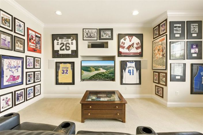 Image No.47-5 Bed Property for sale