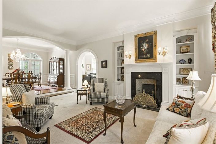 Image No.7-5 Bed Property for sale