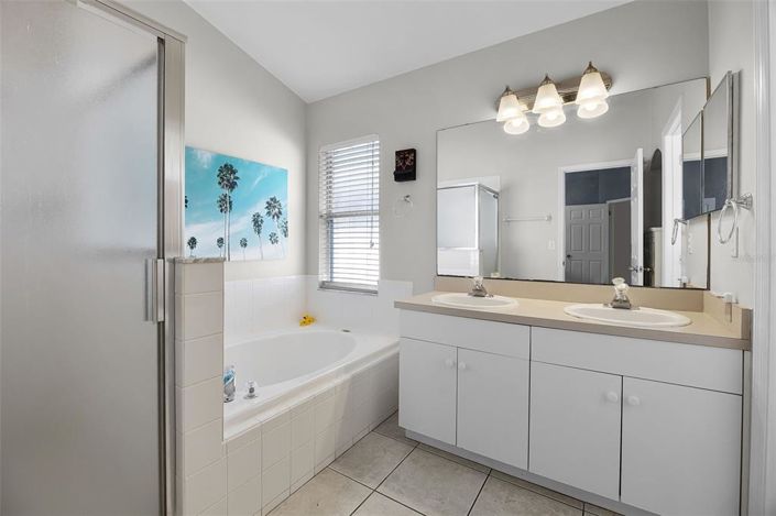 Image No.23-3 Bed Property for sale