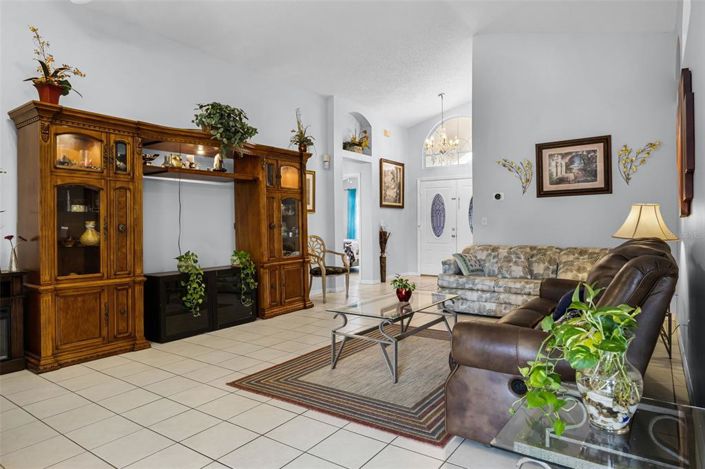 Image No.6-3 Bed Property for sale