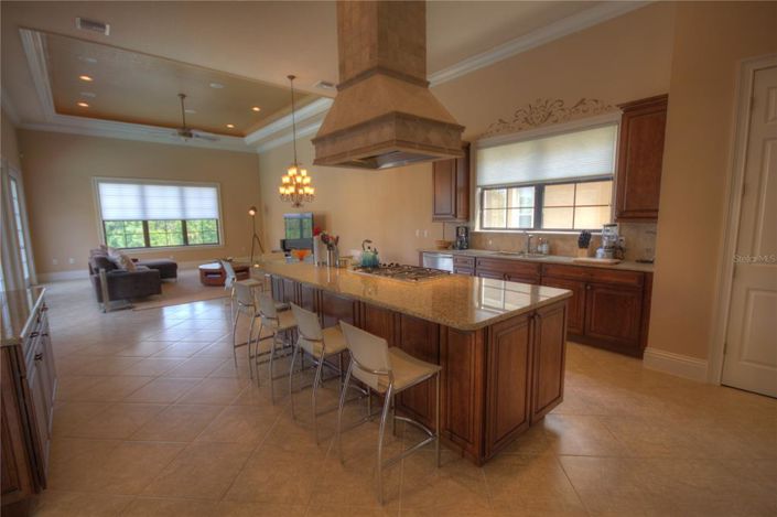 Image No.13-5 Bed Property for sale