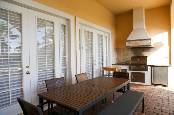 Image No.56-5 Bed Property for sale