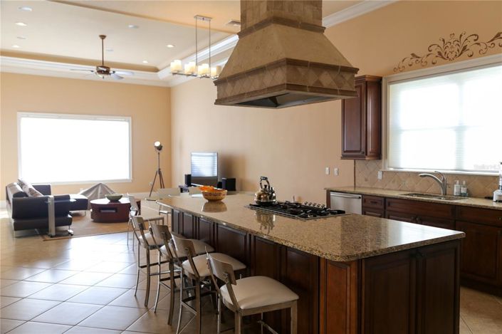 Image No.71-5 Bed Property for sale