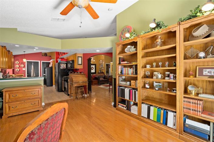 Image No.8-3 Bed Property for sale