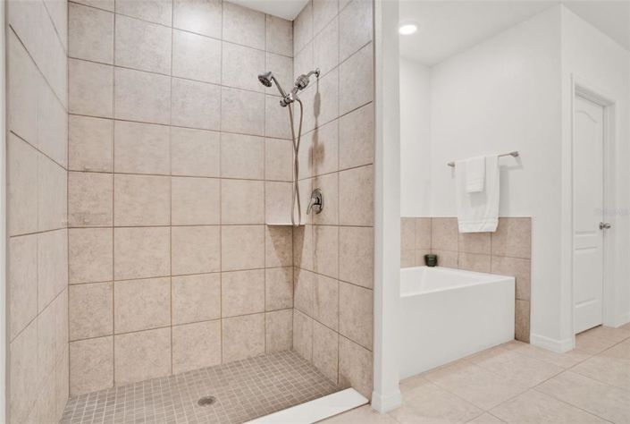 Image No.17-4 Bed Property for sale