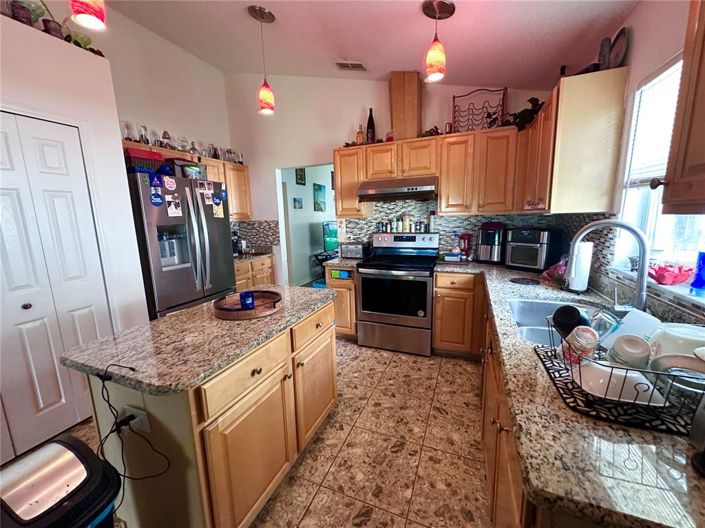 Image No.10-3 Bed Property for sale