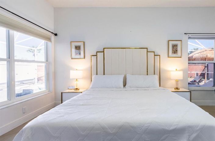 Image No.11-4 Bed Property for sale