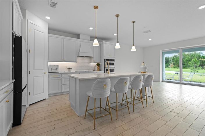 Image No.12-4 Bed Property for sale