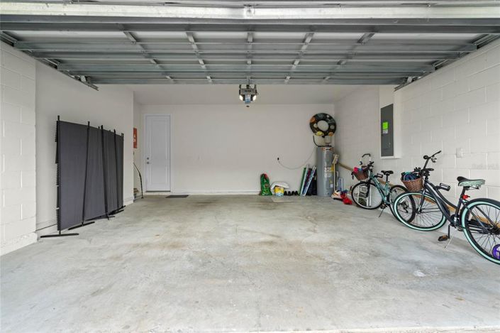 Image No.32-4 Bed Property for sale