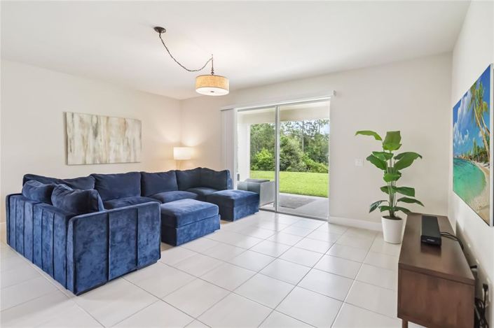 Image No.6-4 Bed Property for sale