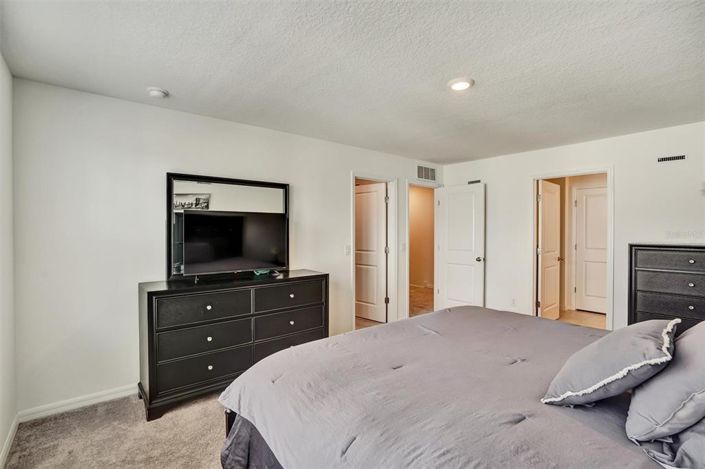 Image No.11-3 Bed Townhouse for sale