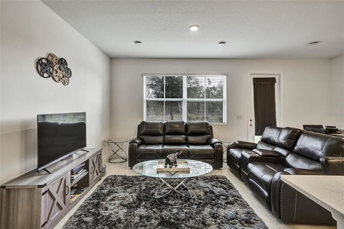 Image No.6-3 Bed Townhouse for sale