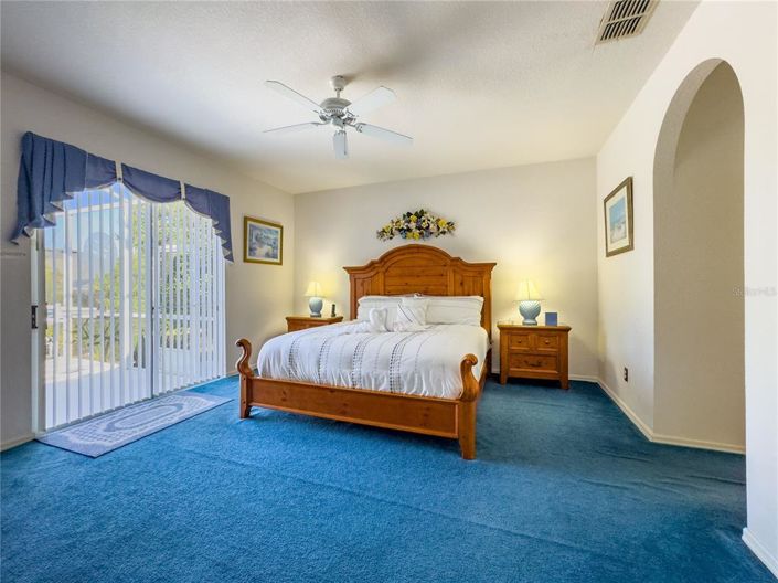 Image No.10-4 Bed Property for sale