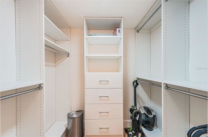 Image No.23-1 Bed Property for sale