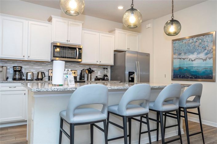 Image No.27-7 Bed Property for sale