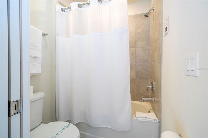 Image No.62-7 Bed Property for sale