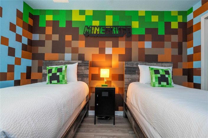 Image No.64-7 Bed Property for sale