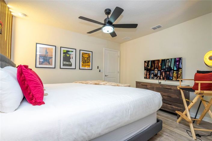 Image No.72-7 Bed Property for sale