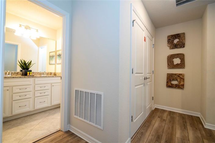 Image No.73-7 Bed Property for sale