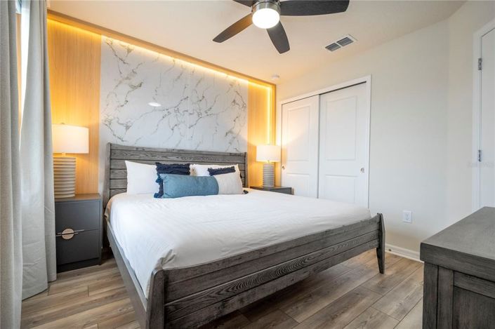 Image No.89-7 Bed Property for sale