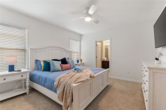 Image No.60-7 Bed Property for sale