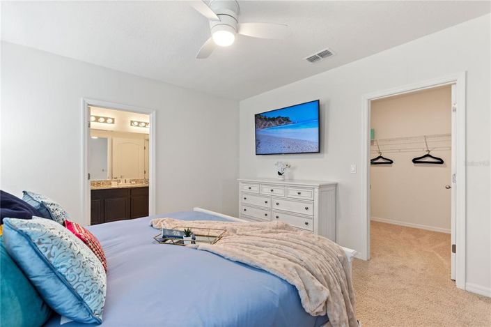 Image No.61-7 Bed Property for sale