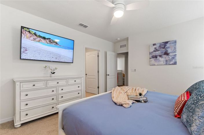 Image No.63-7 Bed Property for sale