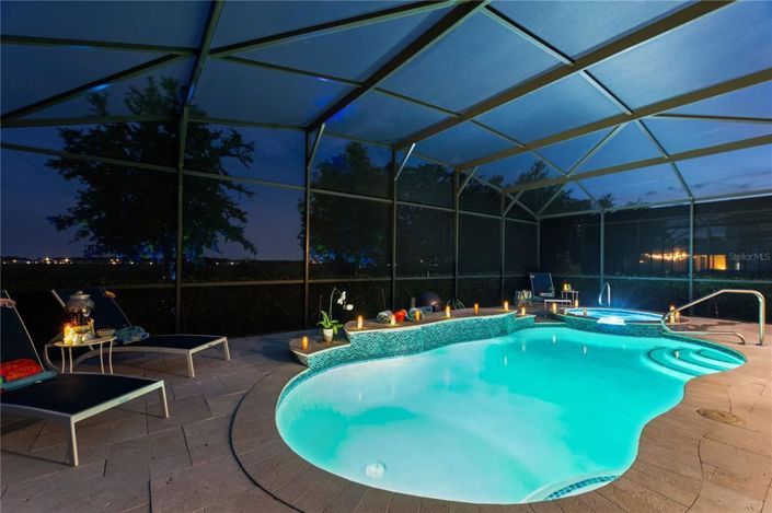 Image No.66-7 Bed Property for sale