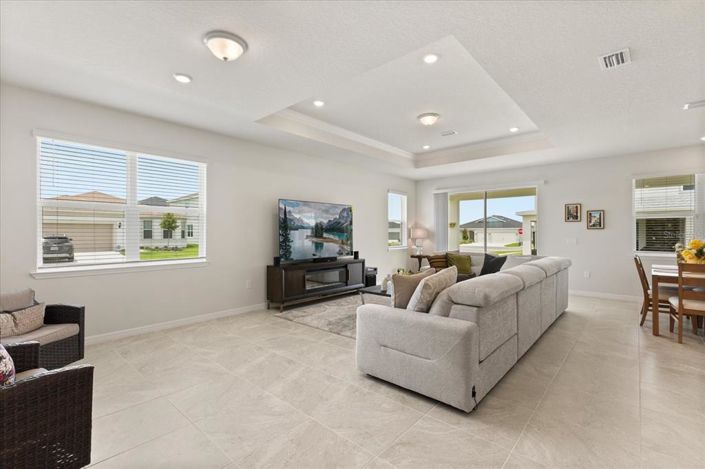 Image No.3-4 Bed Property for sale