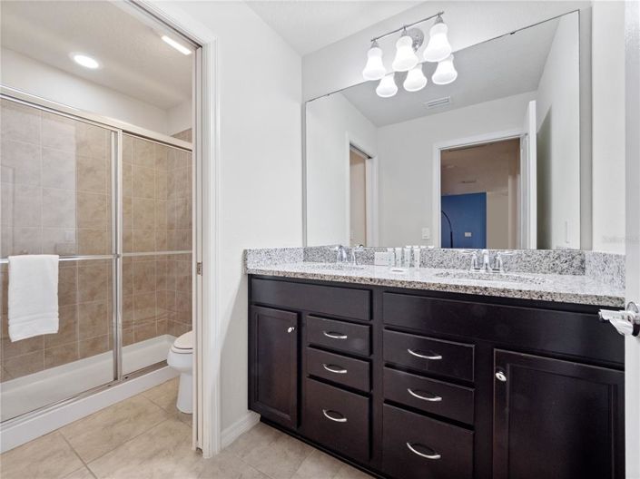 Image No.34-8 Bed Property for sale