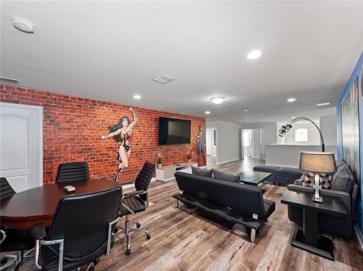 Image No.41-8 Bed Property for sale