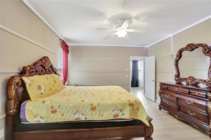 Image No.15-3 Bed Property for sale