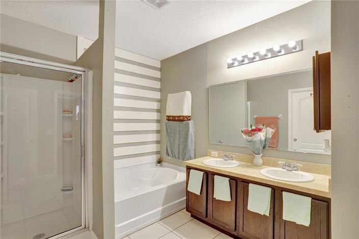 Image No.17-3 Bed Property for sale