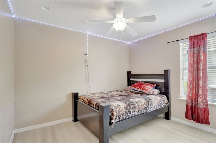 Image No.19-3 Bed Property for sale