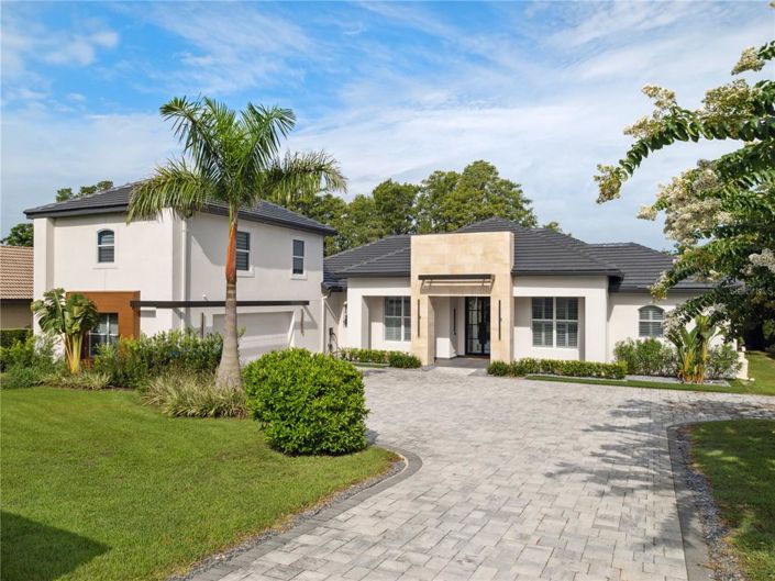 Image No.1-4 Bed Property for sale