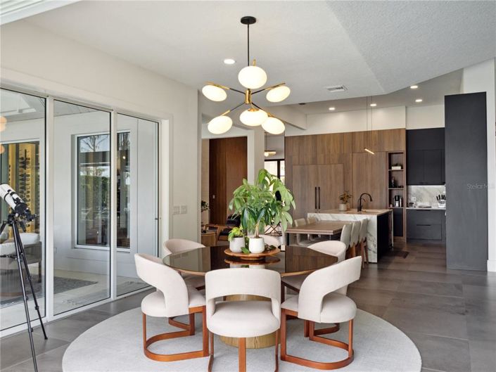 Image No.16-4 Bed Property for sale