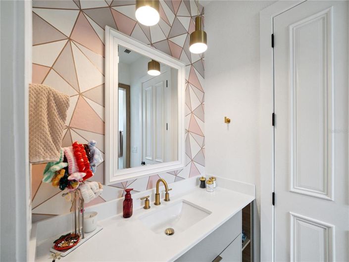 Image No.26-4 Bed Property for sale