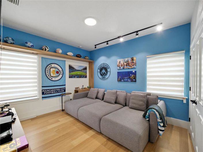 Image No.27-4 Bed Property for sale