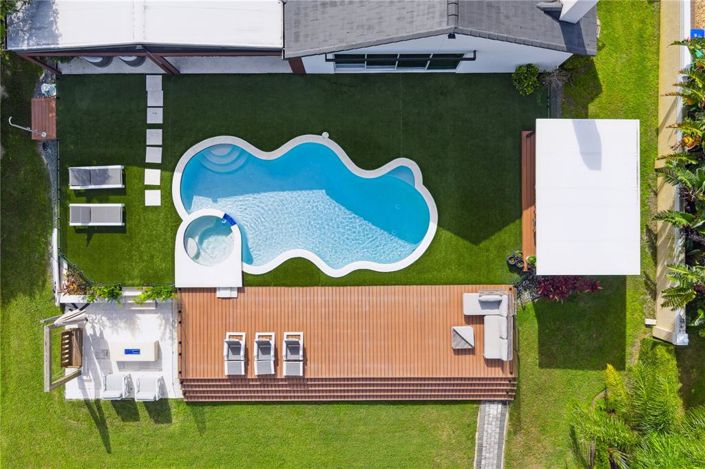 Image No.40-4 Bed Property for sale