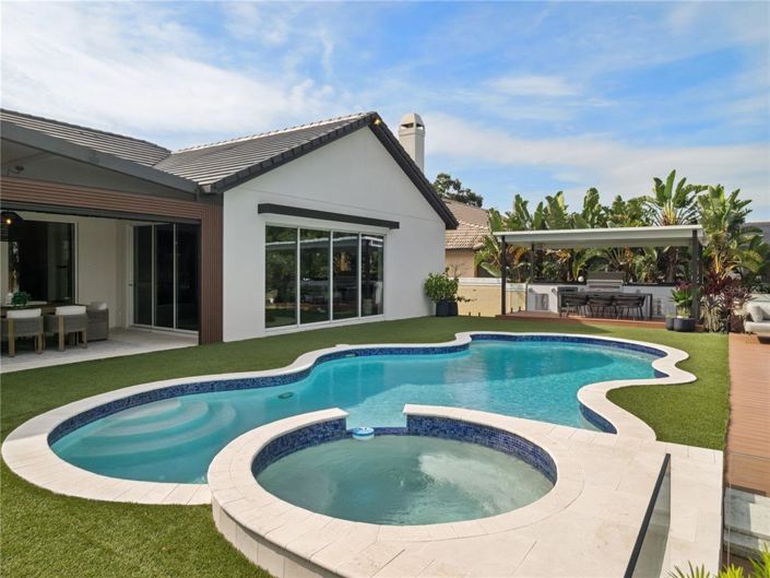 Image No.42-4 Bed Property for sale