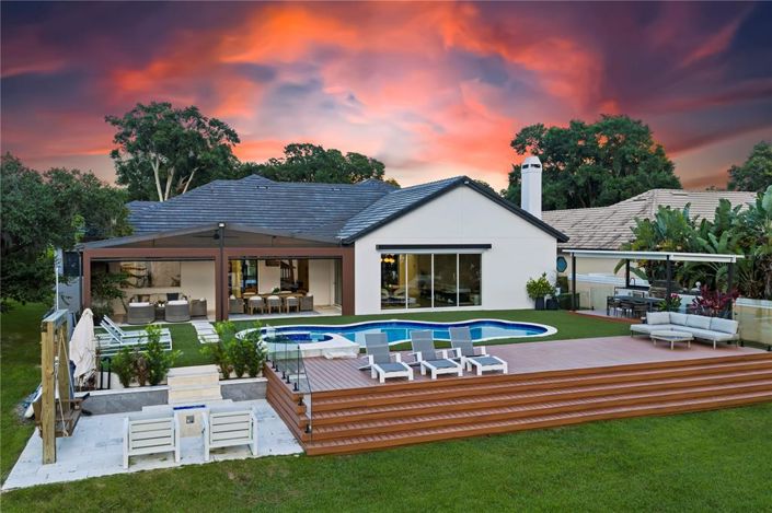 Image No.44-4 Bed Property for sale