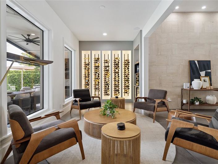 Image No.8-4 Bed Property for sale