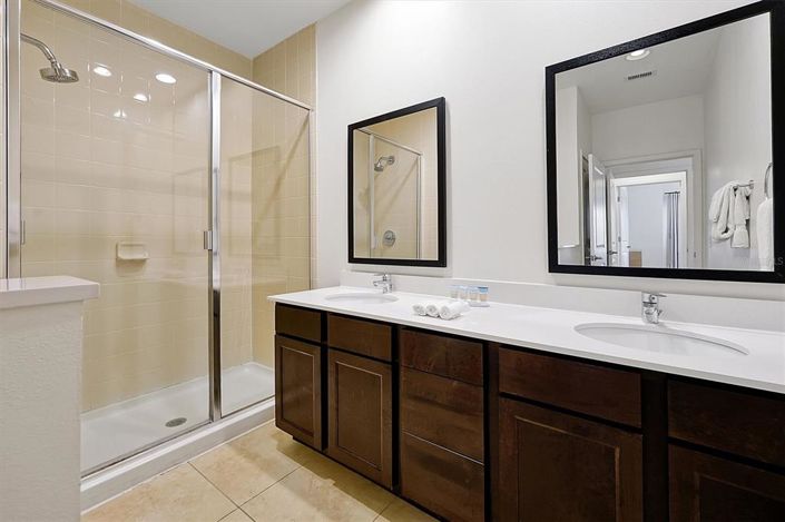 Image No.26-2 Bed Townhouse for sale